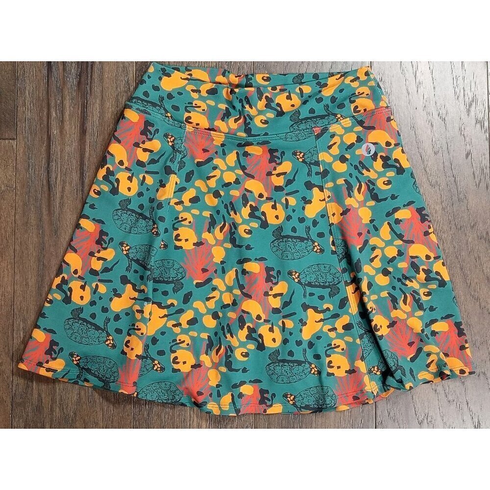 DONA JO Turtle Print Athletic Skort Green Orange Size Small EUC